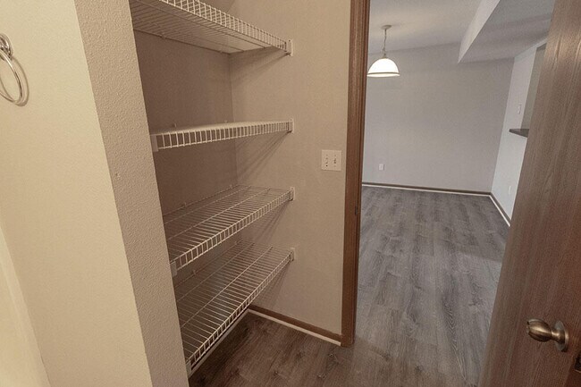 Building Photo - 2117 N Ballenger Ln