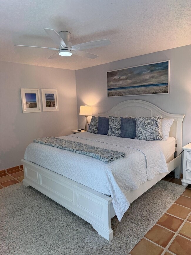 Building Photo - 1518 15th Ct