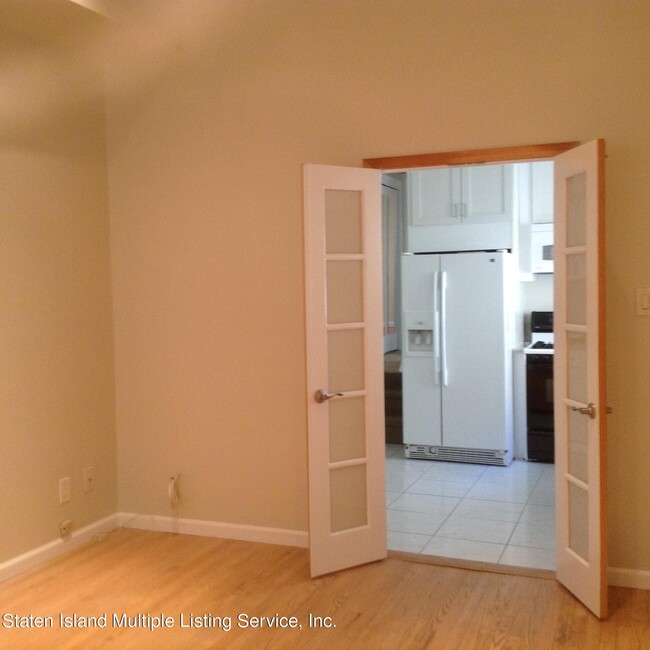 Building Photo - 387 Woolley Ave
