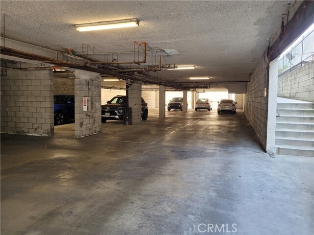 Building Photo - 11041 La Maida St