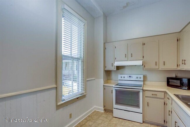 Building Photo - 514 4th St