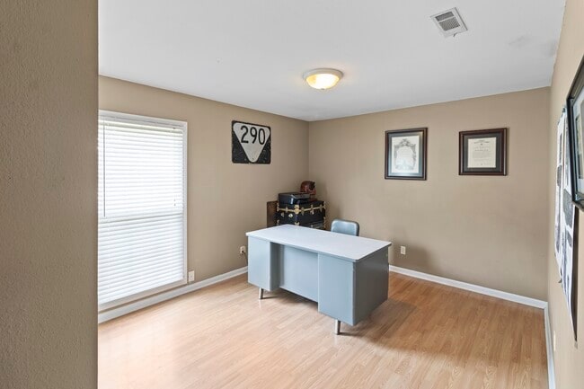 Building Photo - 115 Nancy Dr