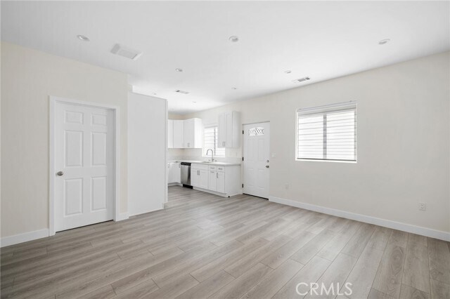 Building Photo - 7402 Riverton Ave