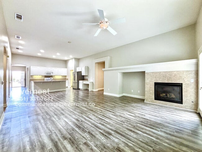 Building Photo - Beautiful 3-Bedroom Home with Fireplace an...