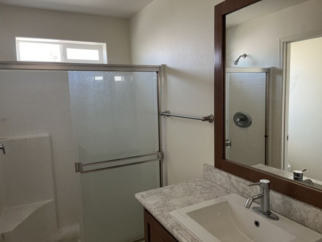 Building Photo - 5303 E Twain Ave