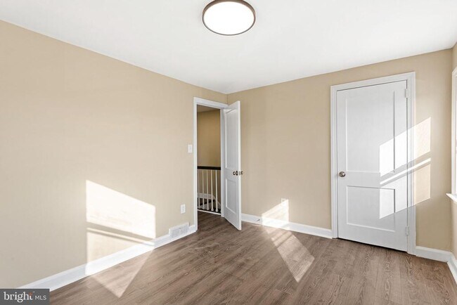 Building Photo - 112 Juliana Terrace