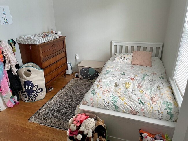 Building Photo - 15 Bonwood St