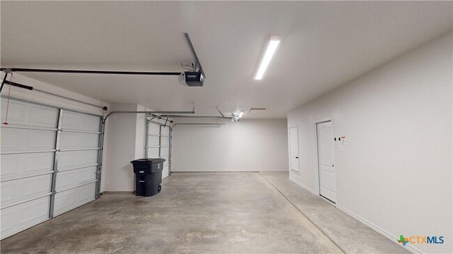 Building Photo - 808 Dred Roger Circle