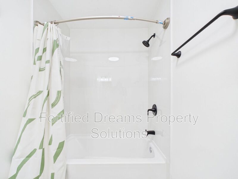 Building Photo - 355 Ransom Rd