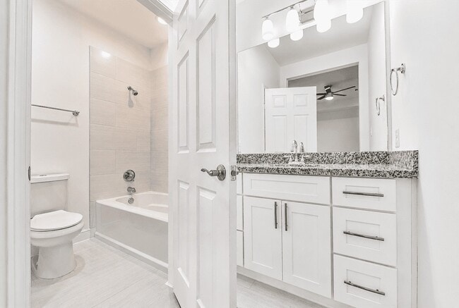 Building Photo - 4847 Sunflower St
