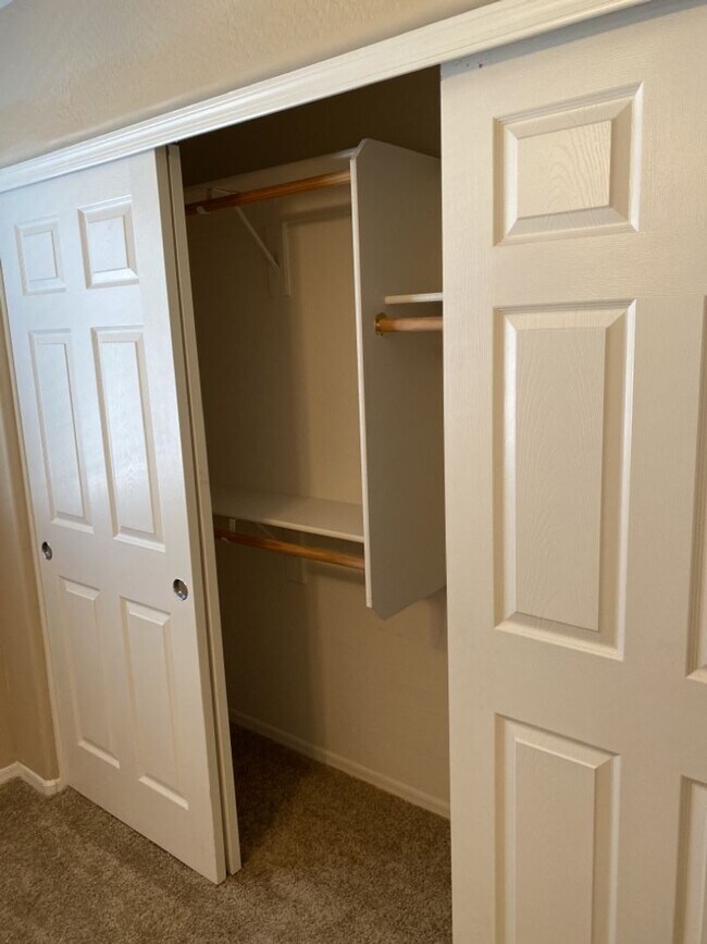 Building Photo - ELEGANCE WITH ALL THE UPGRADES!!!