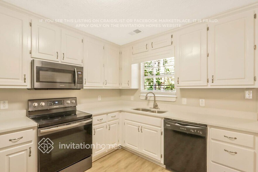 Building Photo - 230 Chimney Ct