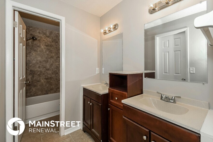 Building Photo - 7525 Pheasant Run Dr