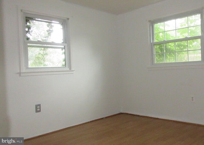 Building Photo - 4419 kentmore Dr