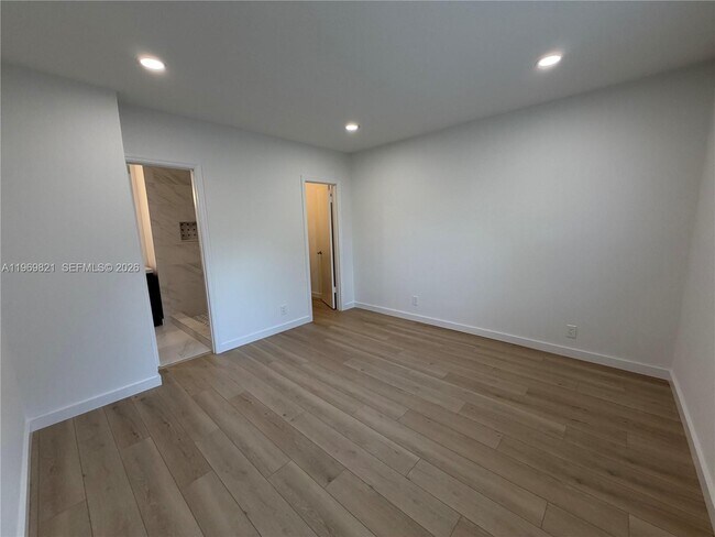 Building Photo - 2426 SE 17th St