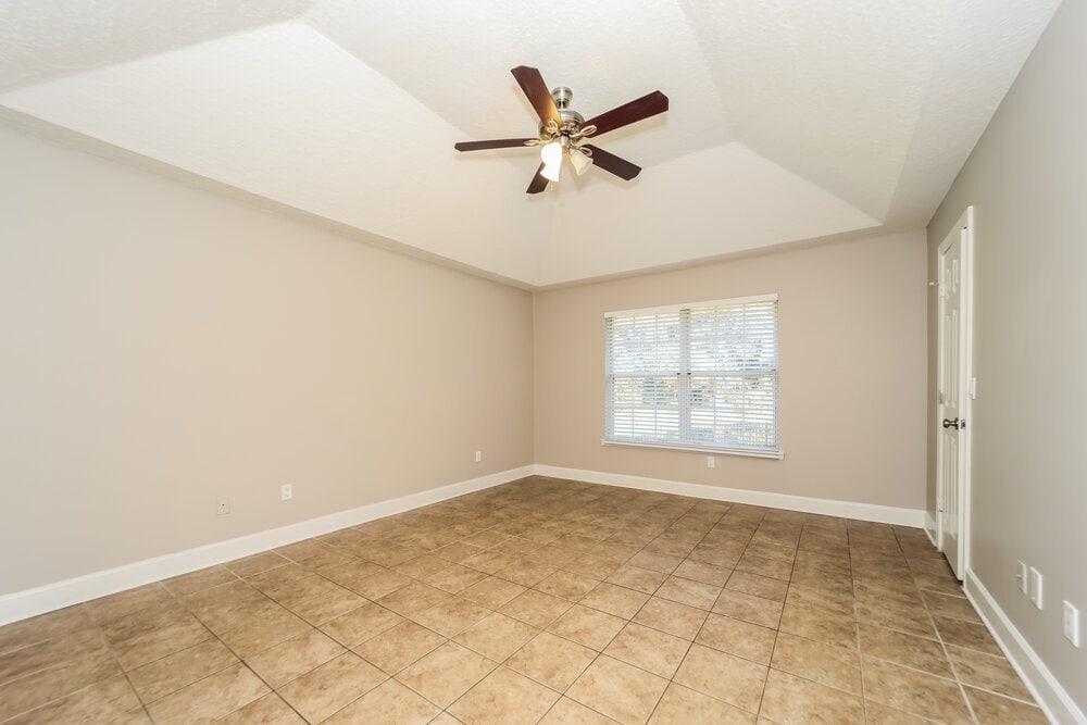 Building Photo - 12127 Rush Creek Dr N