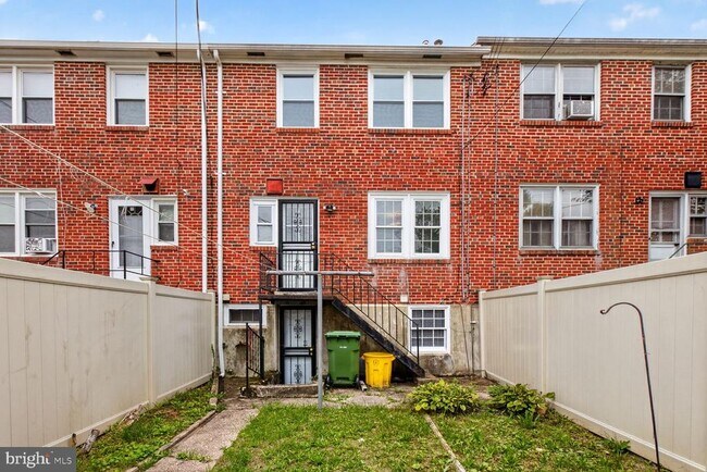 Building Photo - 1260 Cedarcroft Rd