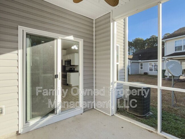 Building Photo - 540 Truman Dr