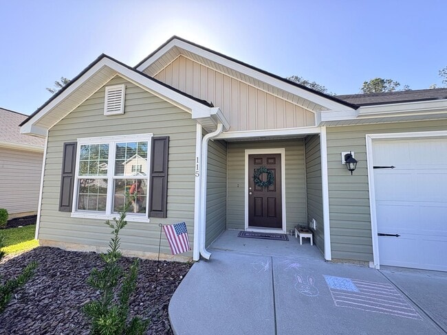 Building Photo - Welcome To Heritage New River Side