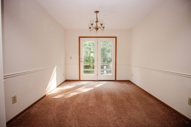 Building Photo - 4208 Foxfire Ct