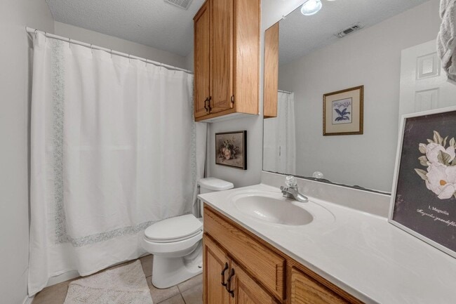 Building Photo - 6453 Garden Dr