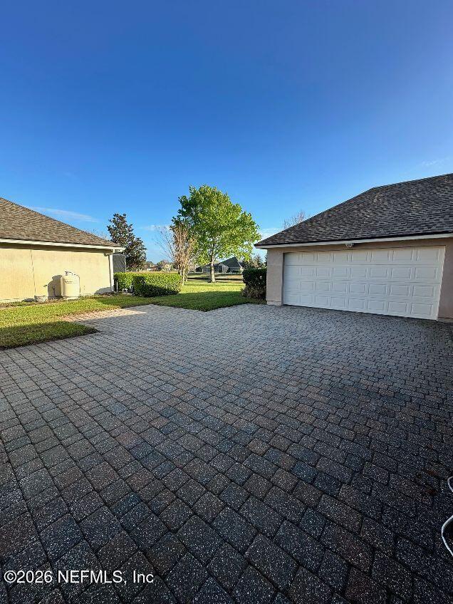 Building Photo - 1752 N Cappero Dr