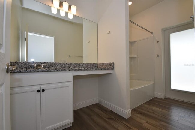 Building Photo - 59 Oakleaf Way