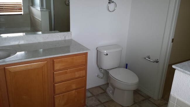 Building Photo - 1307 Bella Coola Dr