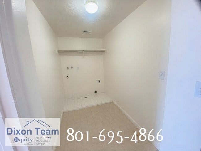 Building Photo - 263 E 100 N