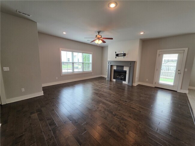 Building Photo - 6521 W Knoll View Way
