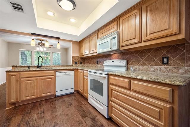 Building Photo - 1417 Earlshire Pl