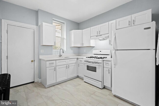 Building Photo - 4922 N 7th St
