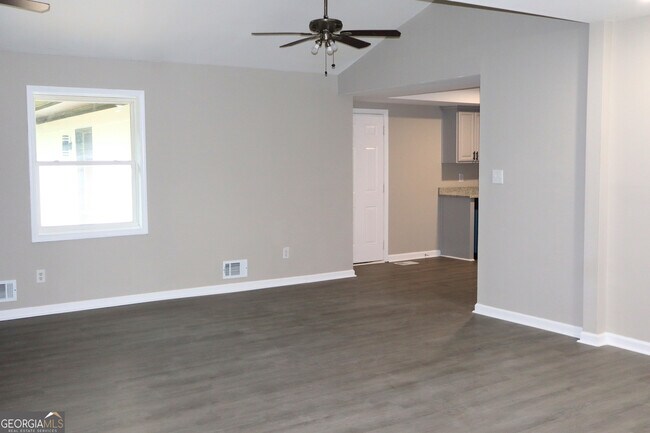 Building Photo - 3793 Rainbow Dr