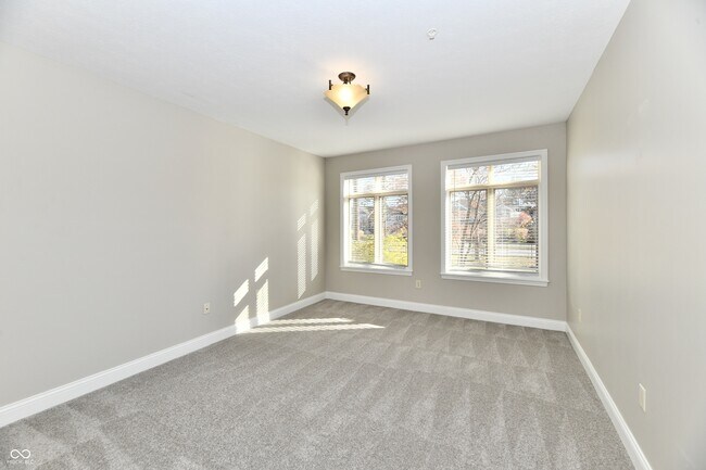 Building Photo - 8555 One W Dr