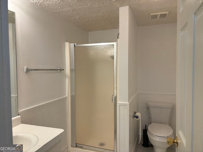 Building Photo - 12 Intown Pl