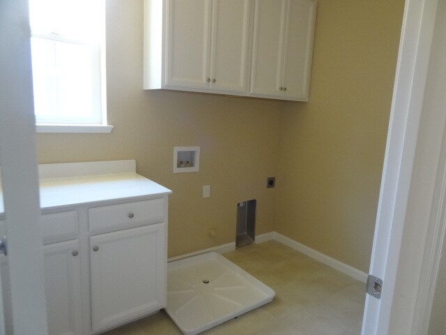 Building Photo - 2121 Pasqual Dr