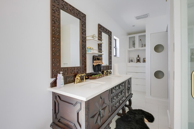Building Photo - 6590 Fountains Cir