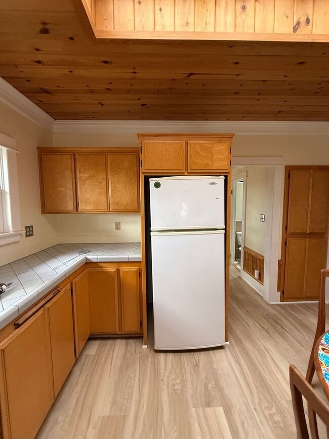 Building Photo - Old Town Orcutt Charm