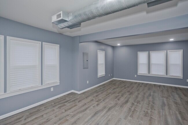 Building Photo - 27 Charbonneau Terrace