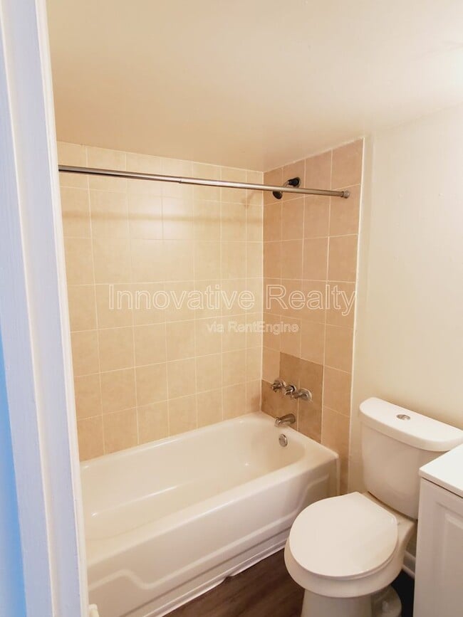 Building Photo - 5250 Davisson Ave