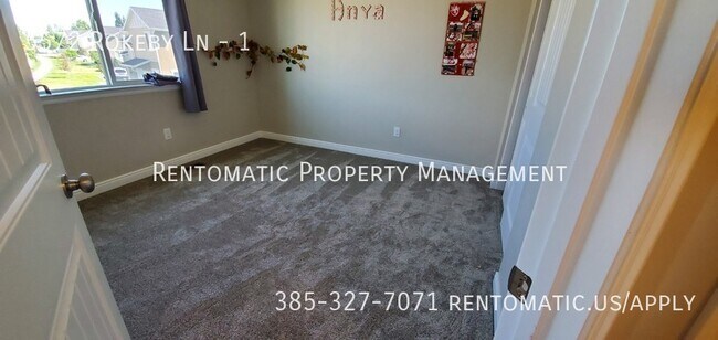 Building Photo - 5572 Rokeby Ln