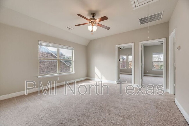 Building Photo - 14054 El Toro Rd