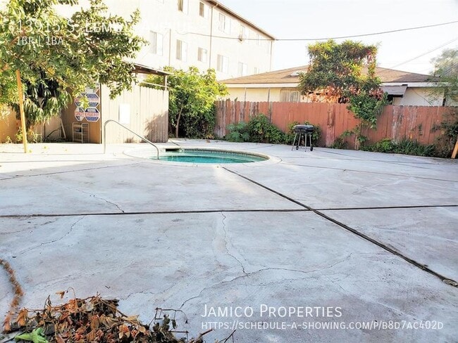 Building Photo - 13915 S Lemoli Ave