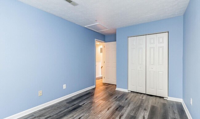 Building Photo - 4733 Buxton Cir