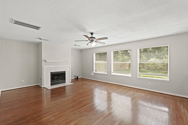 Building Photo - 2922 Glencullen Ln