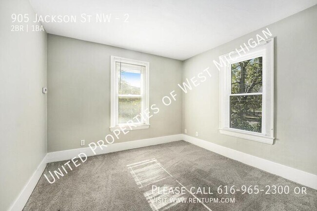 Building Photo - 905 Jackson St NW