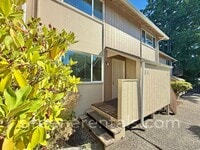 Building Photo - 2-Bedroom 1.5-Bathroom Condo in West Olympia