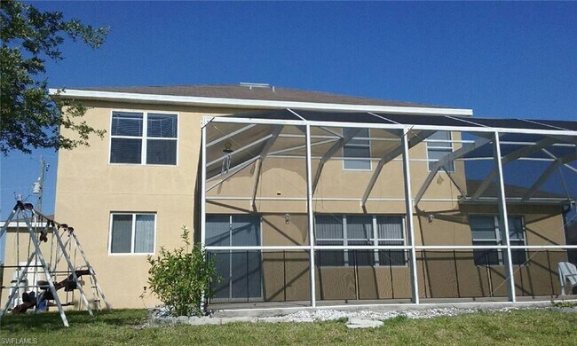 Building Photo - 216 NW 26th Ave