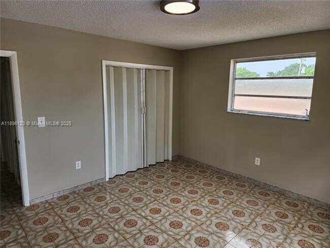 Building Photo - 74 E 17th St