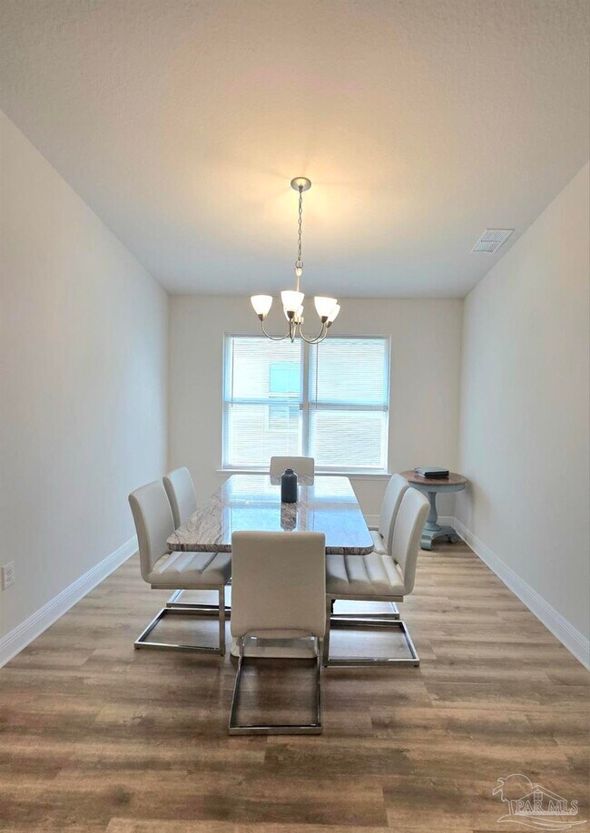 Building Photo - 1813 Leigh Lp